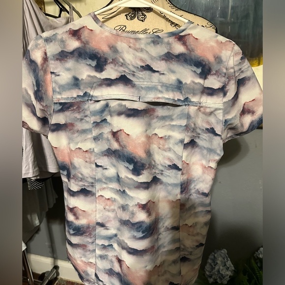 COPY - Carhartt scrub top - Picture 2 of 3